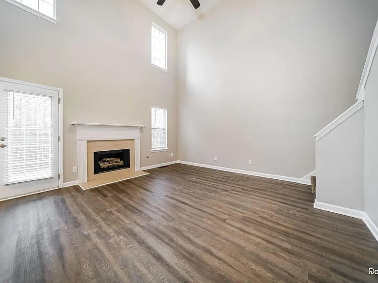 109 Bainbridge Pl — Photo 6
