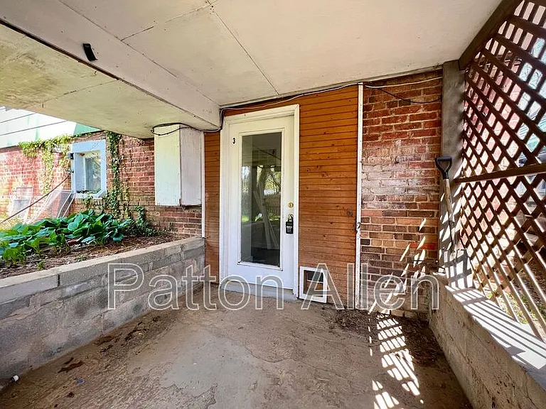 29 Parkman Ave #3 — Photo 1