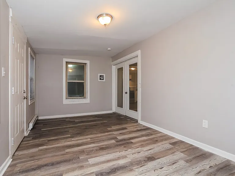 203444_018_living_room_13398915.jpg