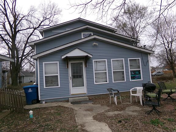 2224 Missouri Ave Granite City IL 62040 MLS 24012735 Zillow   105e9cefec11ff8b23deb60c81fcbd48 Cc Ft 576 