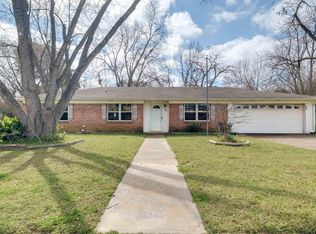 128 Clearview Dr, Palestine, TX 75803