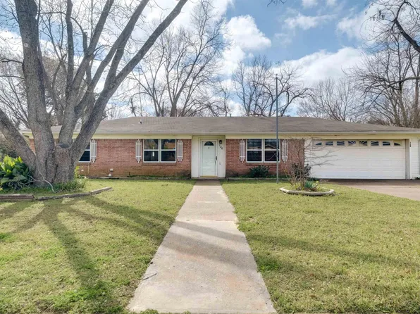 128 Clearview Dr, Palestine, TX 75803