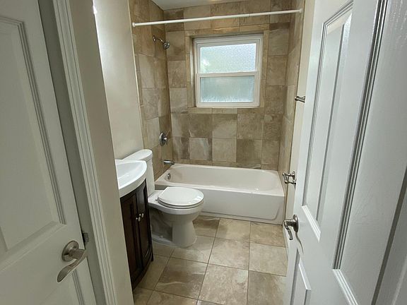 5th image of 7508 Buckingham Dr APT 4