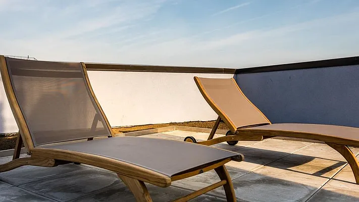 Rented by Nooklyn NYC LLC | media 104