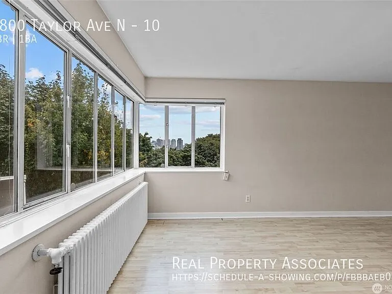 1800 Taylor Ave N #10 — Photo 2