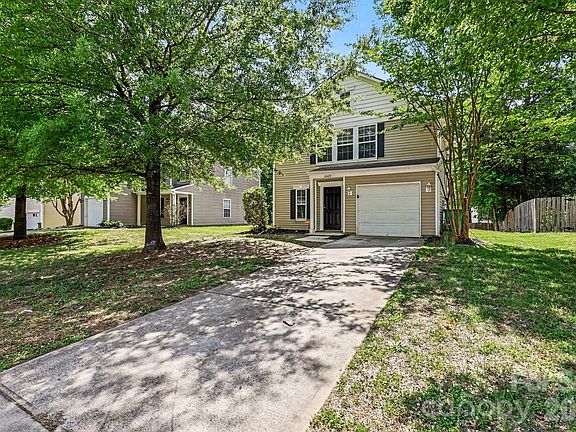 2nd image of 12425 Stowe Acres Dr