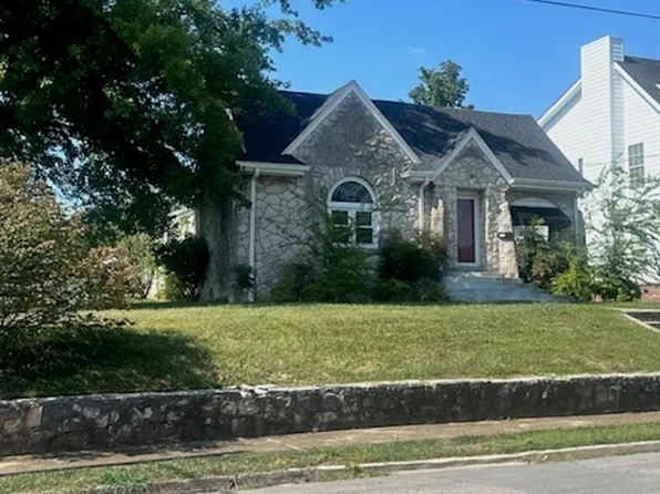 1127 Magnolia St, Bowling Green, KY 42103