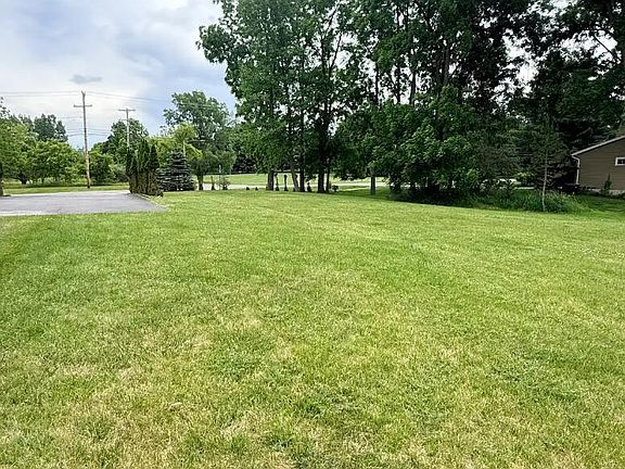 5th image of 3921 Dobie Rd