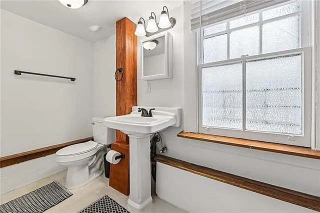 2520 Jefferson Ave — Photo 10