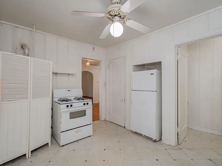 1428 Wentworth St #2 — Photo 9