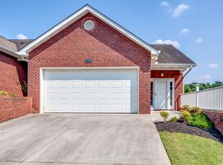 1100 Harbin Ridge Ln, Knoxville, TN 37909