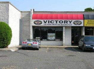 793 Middle Country Rd, Saint James, NY 11780