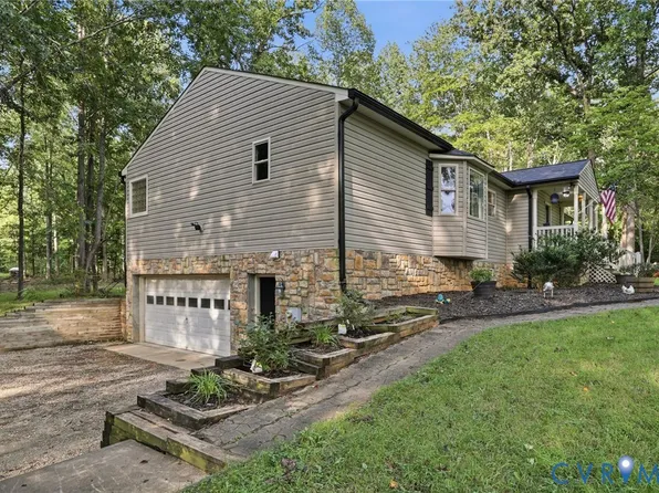 2678 Poplar Forest Dr, Powhatan, VA 23139