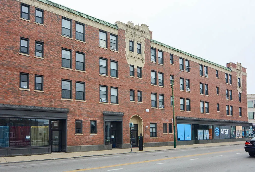 Picturesque Studio, 1 Bath at Diversey + Milwaukee (Logan Square) — Photo 1