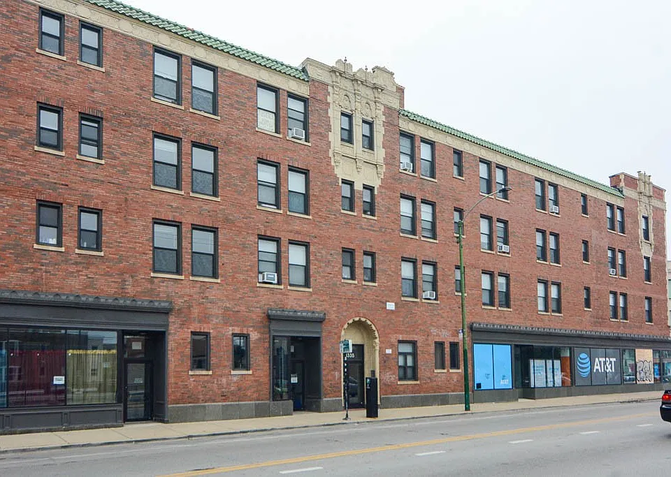 3335 W Diversey Ave #702