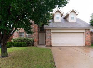 8529 Western Meadows Dr, Fort Worth, TX 76244