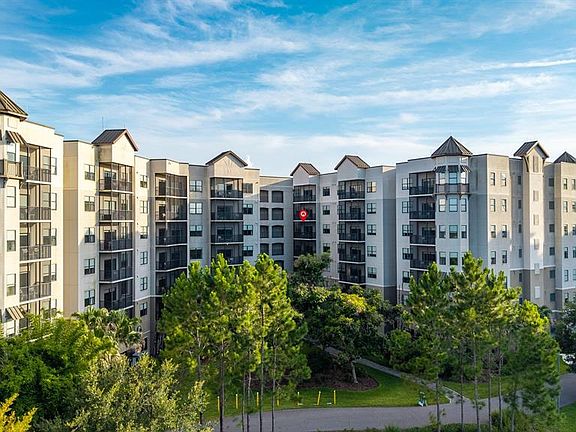 4th image of 14501 GROVE RESORT AVENUE #1527