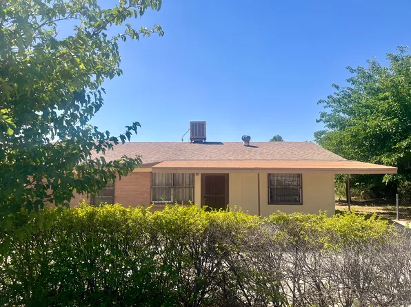 733 Paseo Real Dr, Chaparral, NM 88081