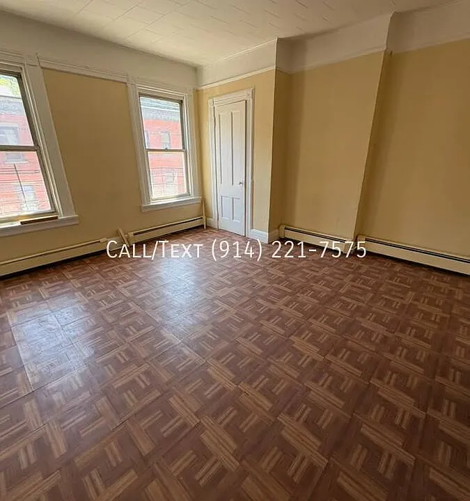 141 School St #3