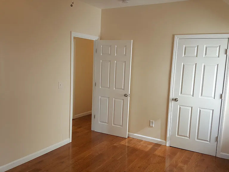 24 Frederick St — Photo 37
