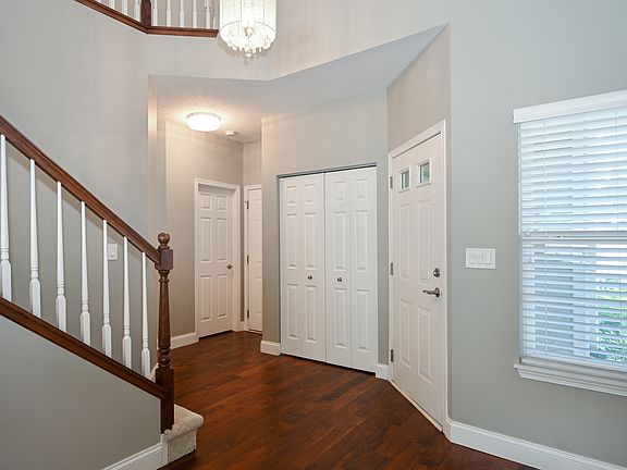 4th image of 30604 McCormick Ln