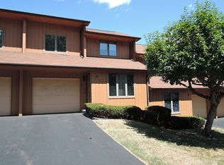 10 Spring Hl, Fairport, NY 14450