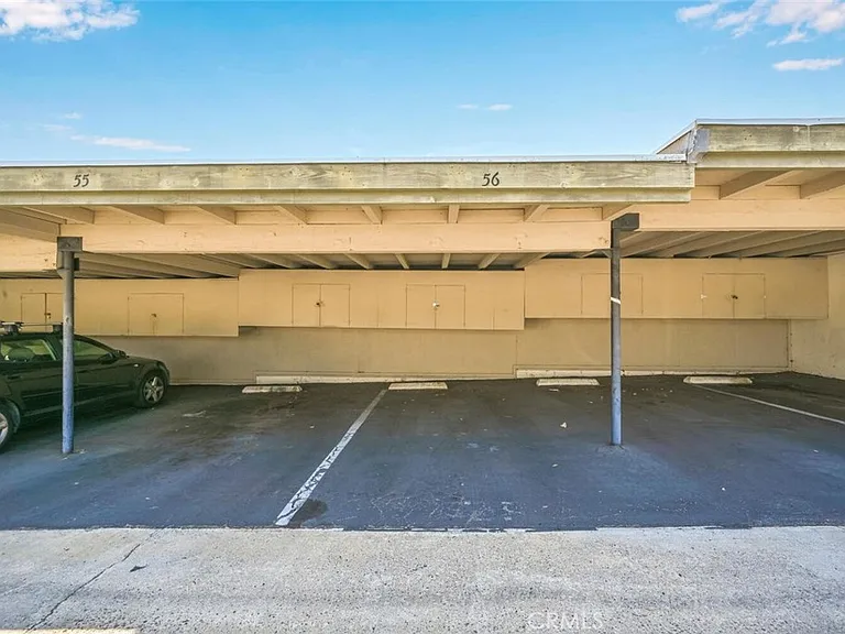 23732 Hillhurst Dr — Photo 16