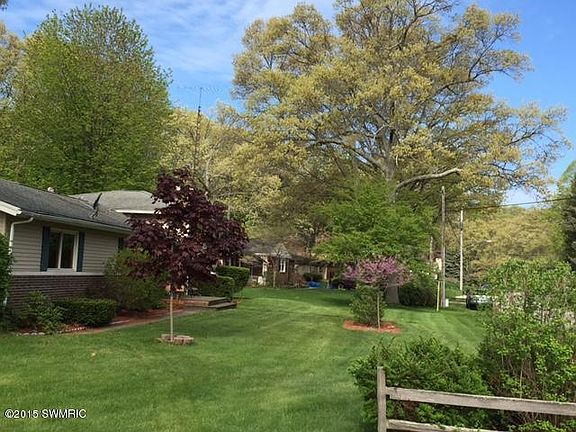 5th image of 2015 Belmont Dr
