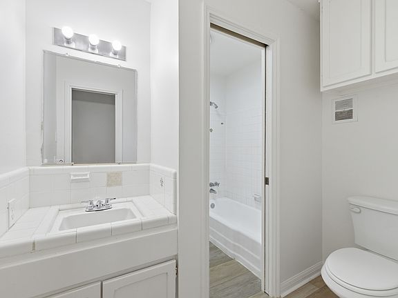 5th image of 2655 Sweetgum Ln #10