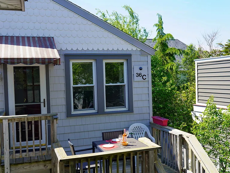 36 Maryland Ave #C — Photo 5