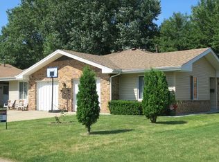 1336 Beverly Ln, Streamwood, IL 60107