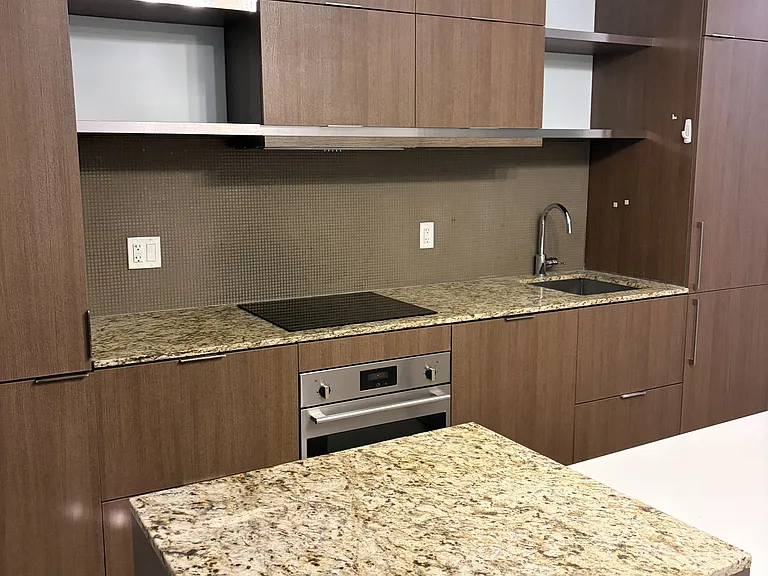 197 Yonge St #2503 — Photo 7