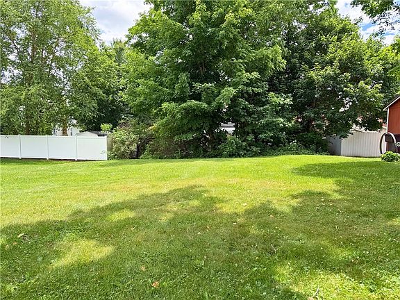 3rd image of 406 Opre Ave