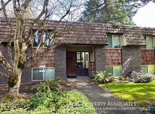 6117 NE 194th Pl, Kenmore, WA 98028