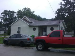 801 E Poplar St, Taylorville, IL