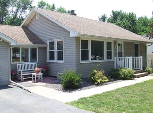 226 E Cherry Ridge Rd, Peoria, IL 61614