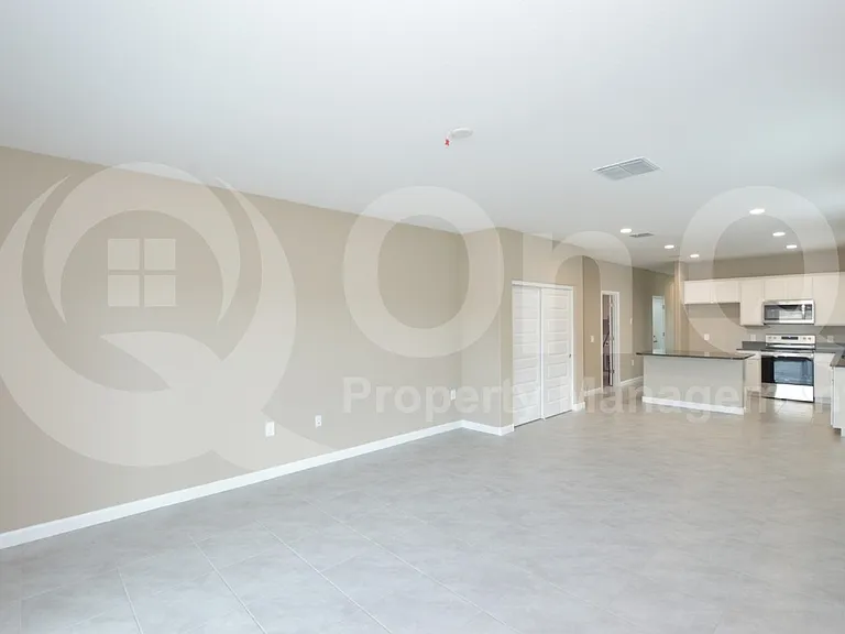 24204 W Verlea Dr — Photo 5