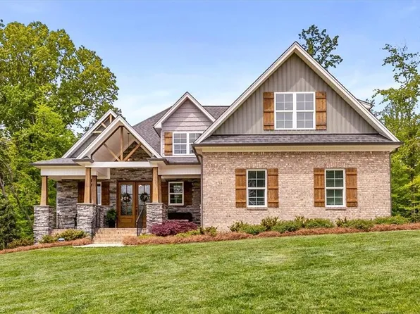 6367 Gumwood Rd, Oak Ridge, NC 27310