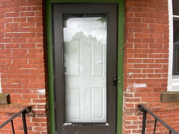 58 Woodley Court APT 7, Meriden, CT 06450