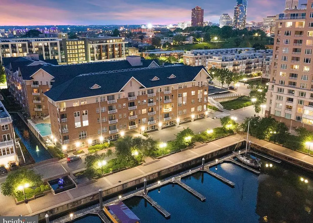 1 bed, 765 sqft, $2,200 — Photo 1