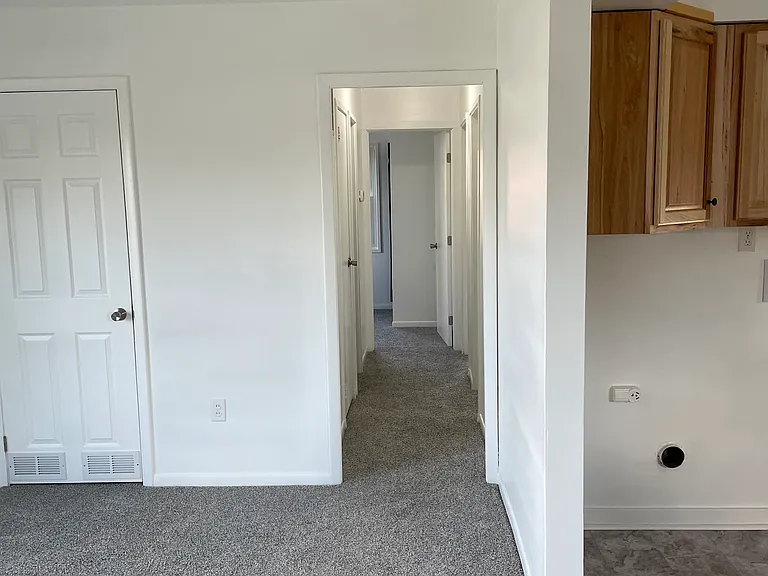 981 Parnell Dr — Photo 5