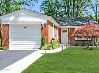 29 Bowie Dr, Manchester Township, NJ 08759