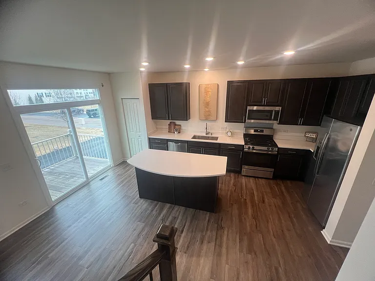 285 Lakeshore Dr — Photo 10
