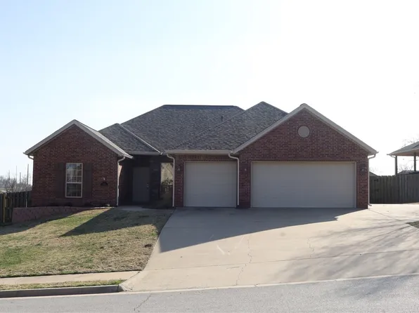 500 Halleck Coach Rd, Centerton, AR 72719
