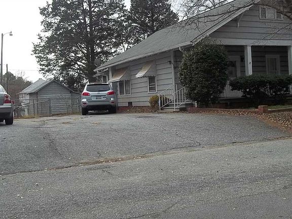 2nd image of 258 Pierpont Ave
