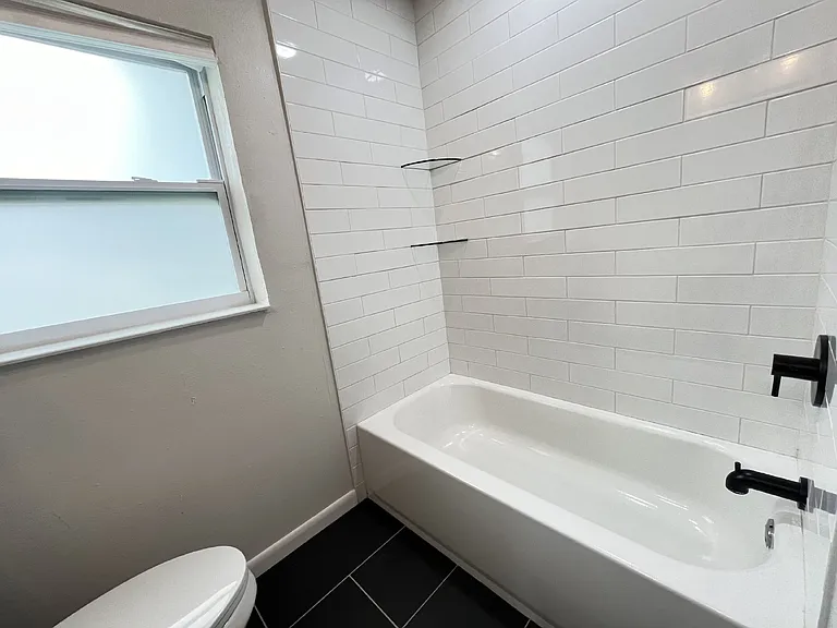 1127 Afton St — Photo 11