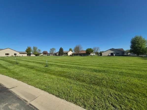 300 W Adams St, Arlington, MN 55307