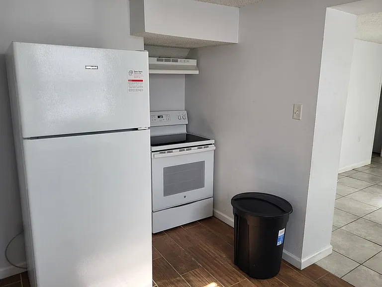 3401 Belfort Ave — Photo 2