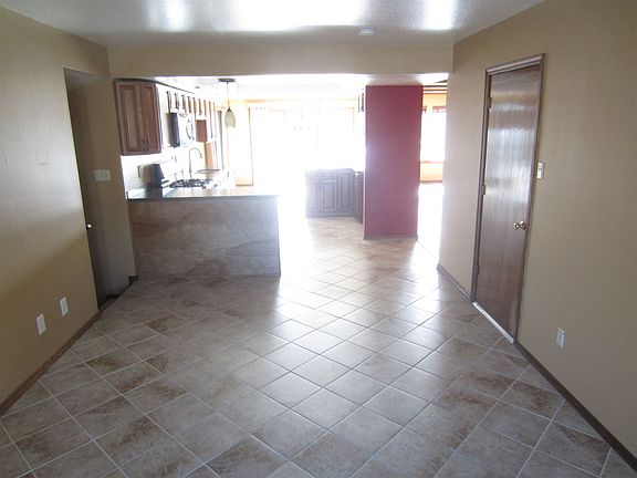 3rd image of 77 Barcelona Ave