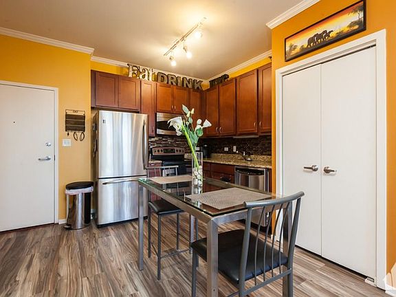 3rd image of 1 E 8th St #5